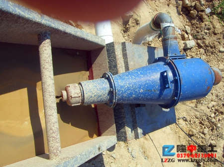 �ڹ�(ji��)�ܵ�·���� ��(x��)ɳ�����O(sh��)�����ô��